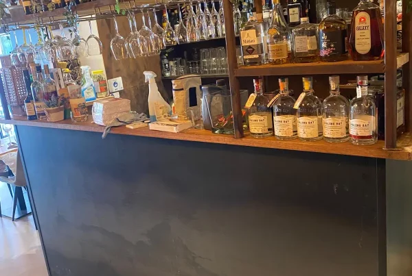 Comptoir en acier laqué