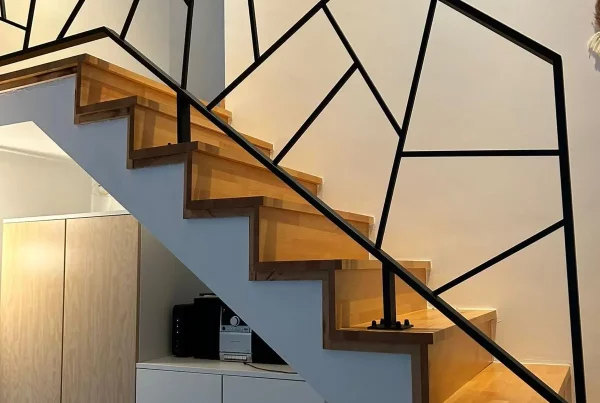 Escaliers intérieurs en acier laqué