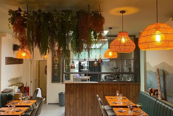 Suspension en acier laqué